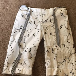 Adorable cuffed capris/Bermuda’s!
